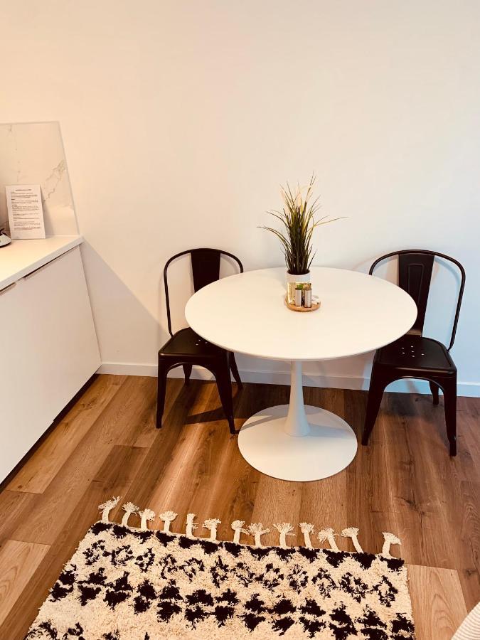Gaestehaus Zur Uni Klinik Exklusives Apartment Mit Kueche Und Badezimmer Homburg  Esterno foto