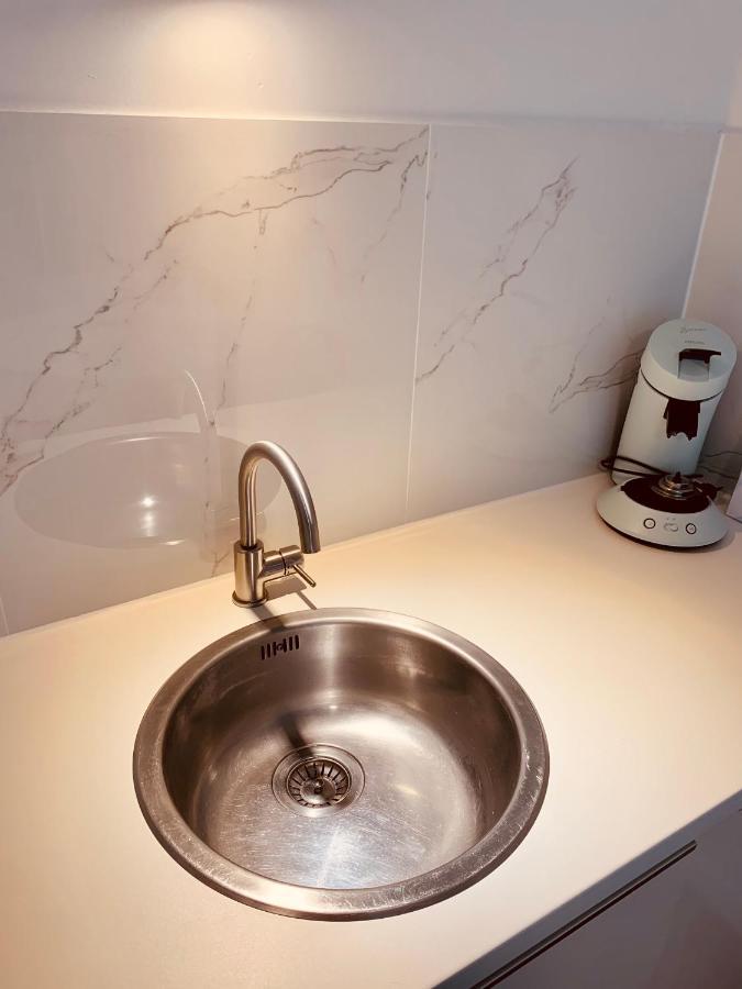 Gaestehaus Zur Uni Klinik Exklusives Apartment Mit Kueche Und Badezimmer Homburg  Esterno foto