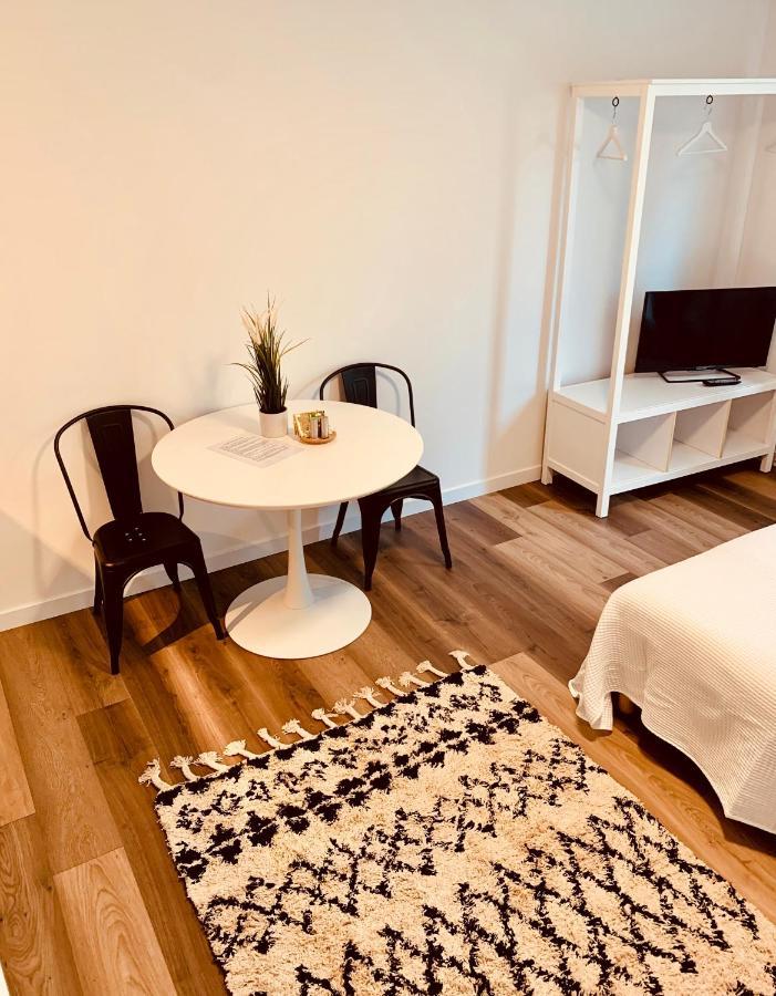 Gaestehaus Zur Uni Klinik Exklusives Apartment Mit Kueche Und Badezimmer Homburg  Esterno foto
